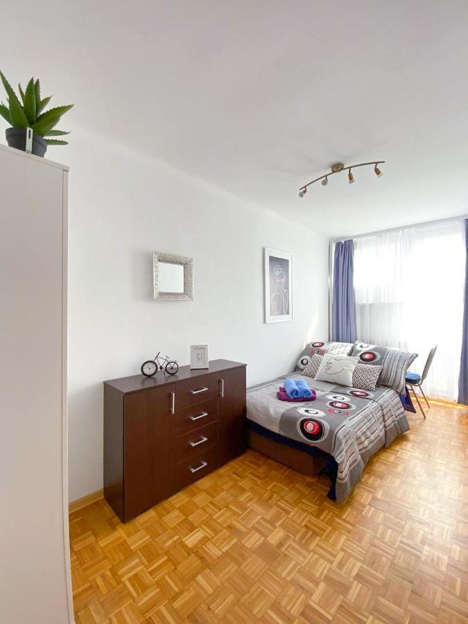Room №3 Grzybowska 5 The Very Center Of วอร์ซอ ภายนอก รูปภาพ